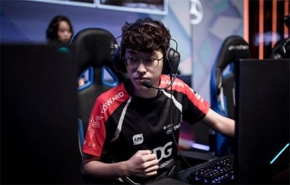 LPL夏季赛7月31日比赛队伍阵容首发，EDG不允许翻车，誓要拿下OMG